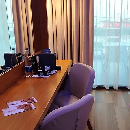 Porto Marine מלון פלטמונס