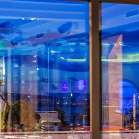 Porto Marine מלון פלטמונס